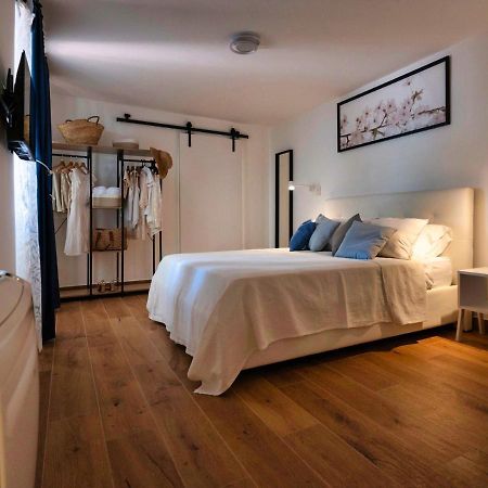 Diomira Apartment Таормина Екстериор снимка